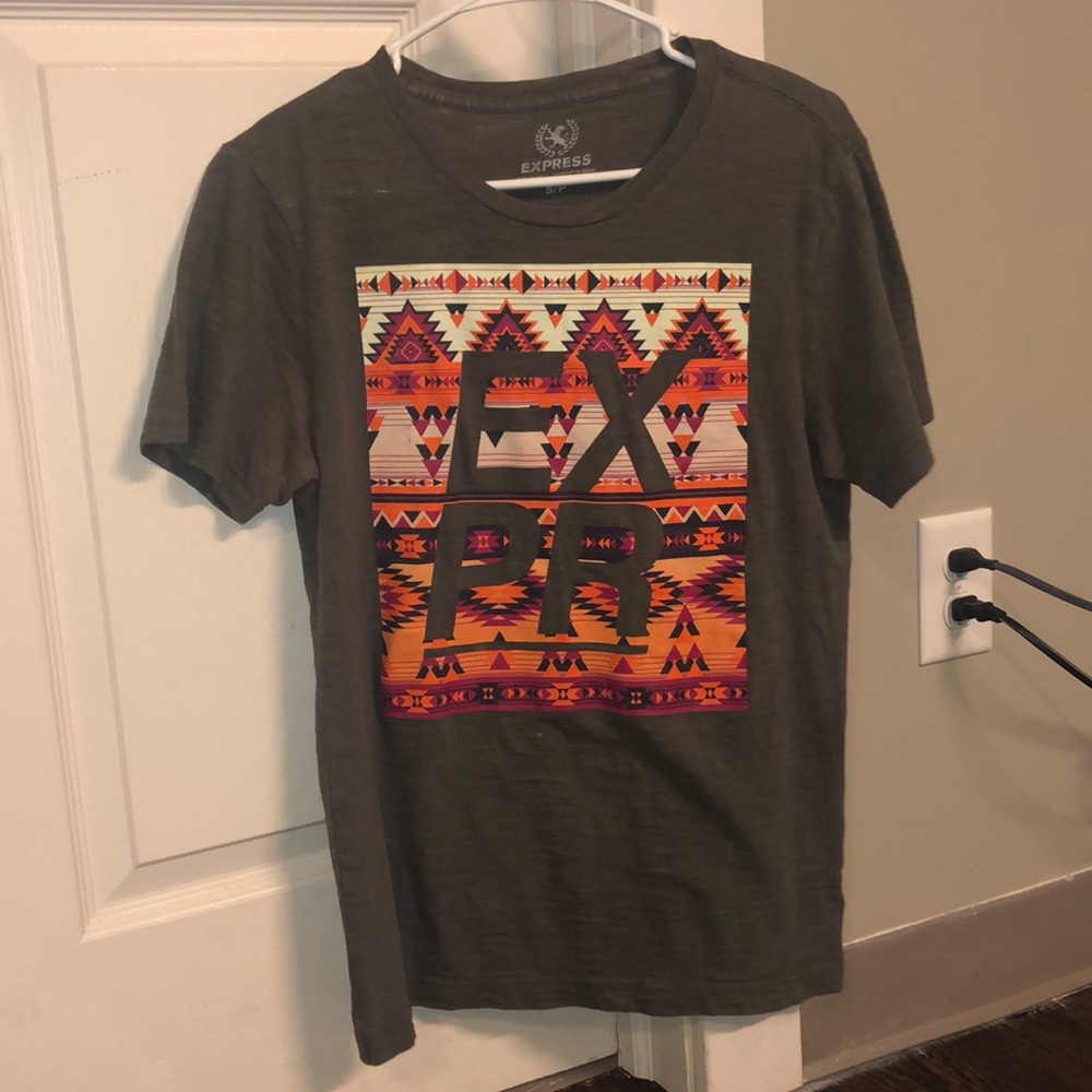 3/$20 ❤️ Express logo t-shirt